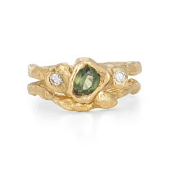 Adakite East Band 18ct Gold