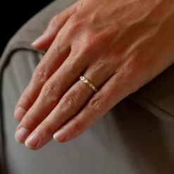 Cockle Fine Ring 18ct Gold