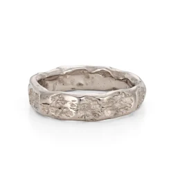 Cockle Medium Ring 18ct White Gold