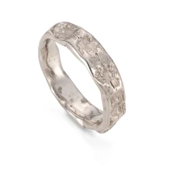 Cockle Medium Ring 18ct White Gold
