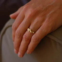 Crest White Corallina Ring