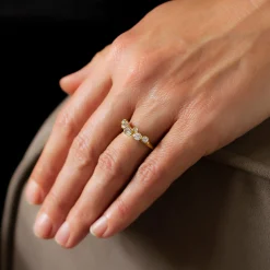 Crest White Sea Sorrel Ring
