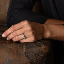 Ocean Blue Sapphire Nori Ring