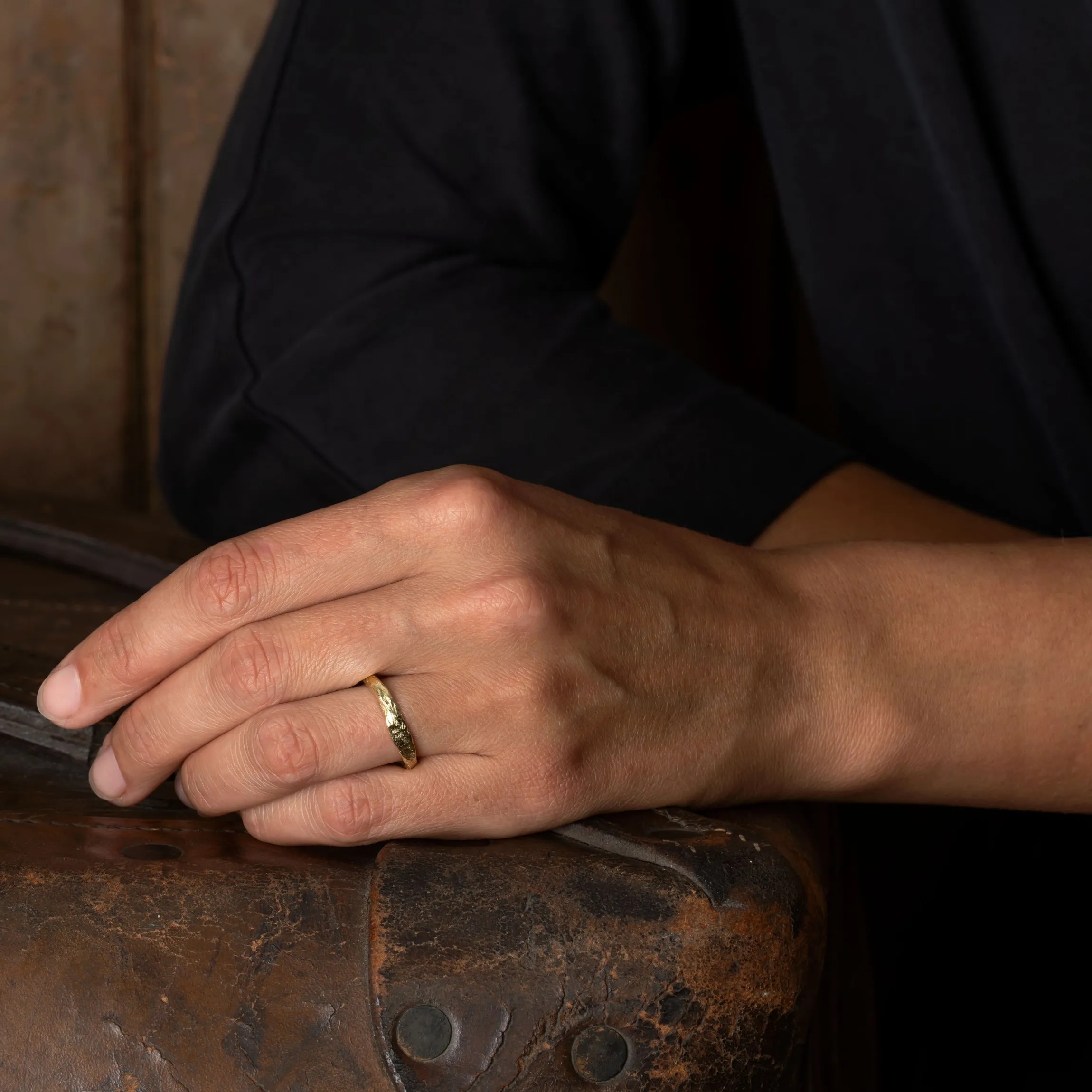 Plateau Band 18ct Gold
