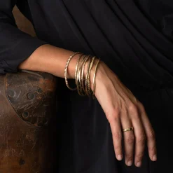 Rock Bangle 9ct Gold