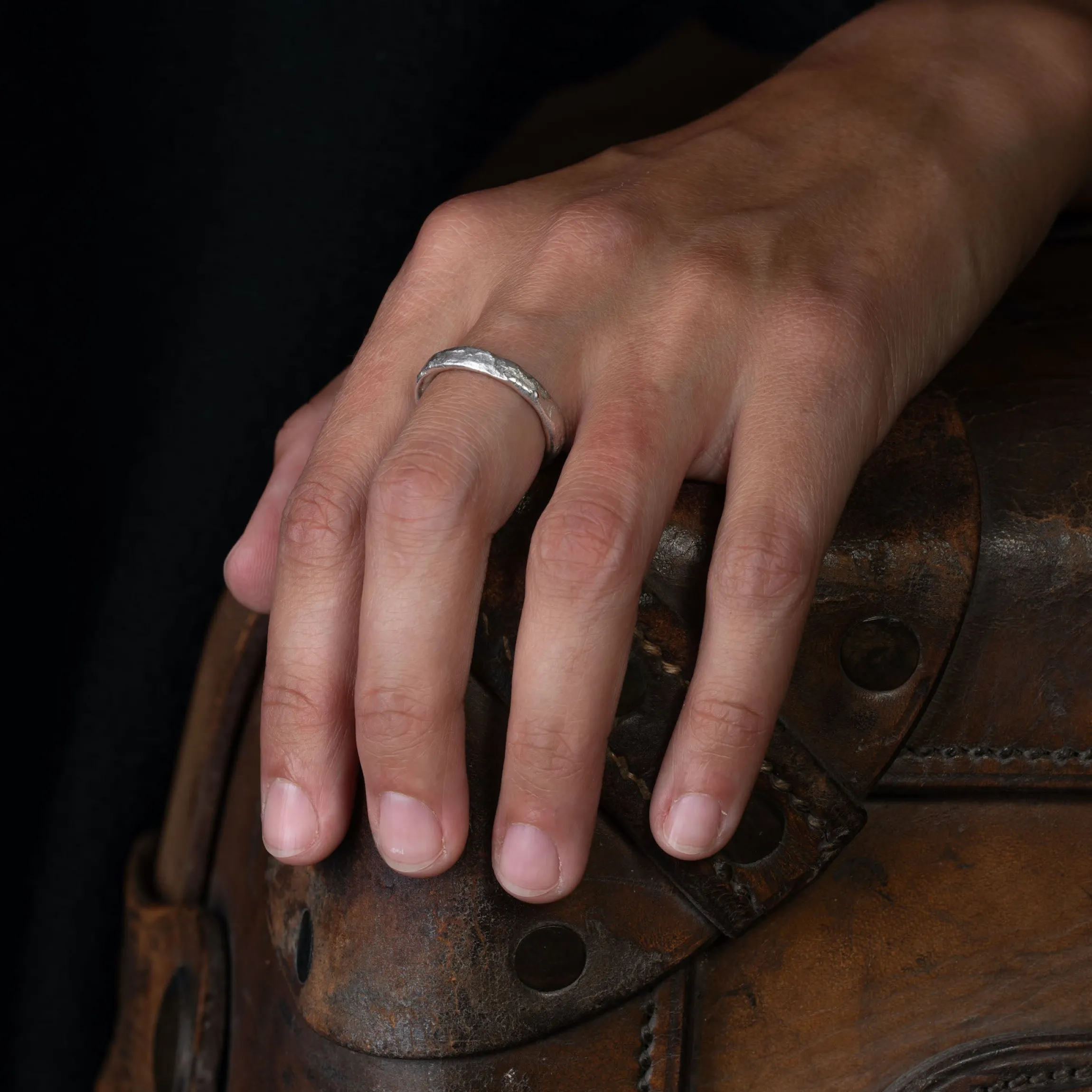 Rock Medium Ring Platinum