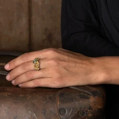 Sapphire Furbelow Ring