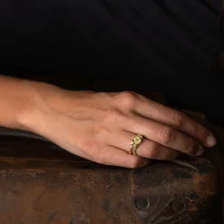Sea Glitter Adakite East Ring