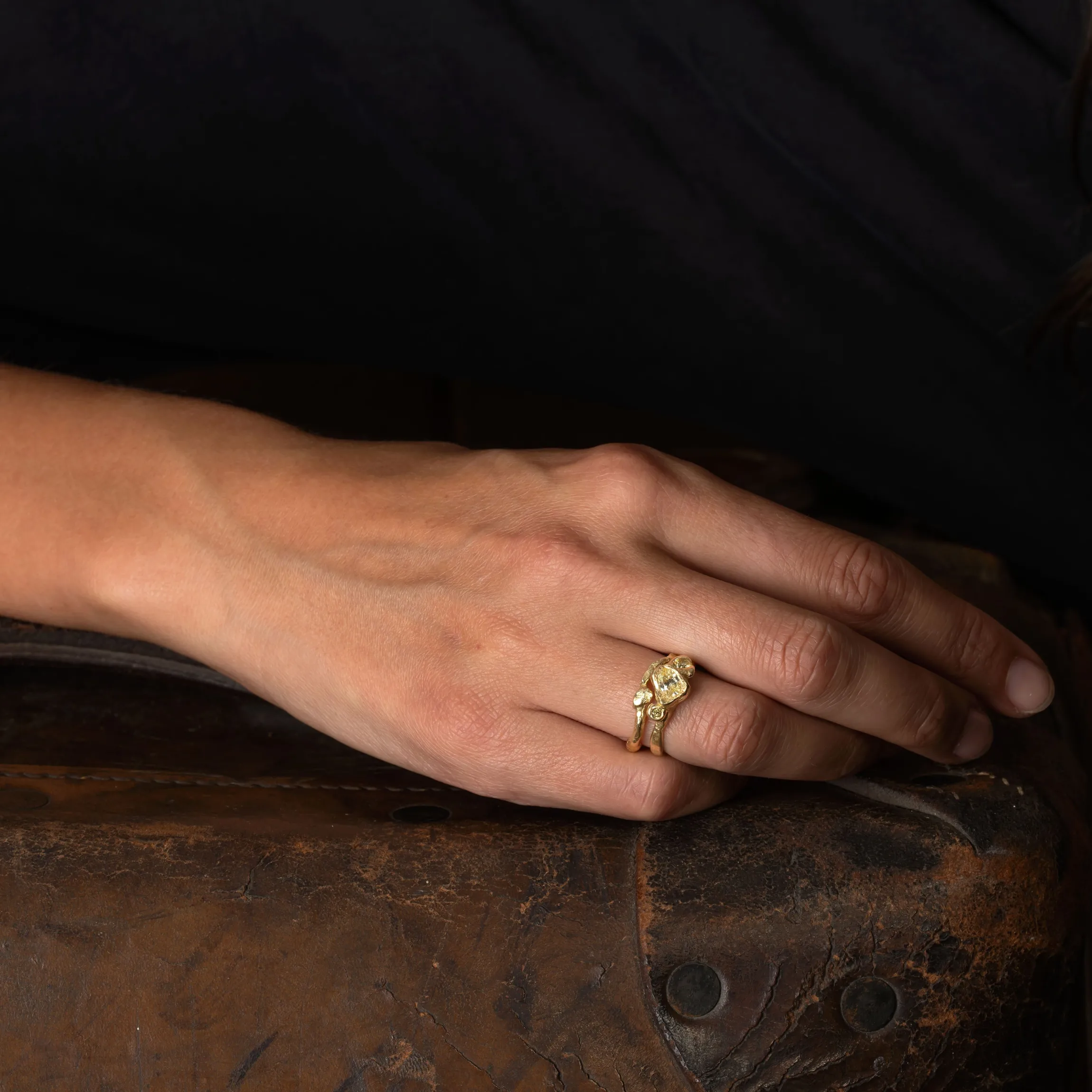 Sea Glitter Adakite East Ring