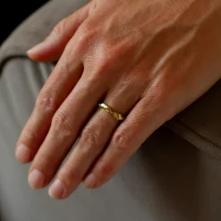 Stony Coral Ring 18ct Gold