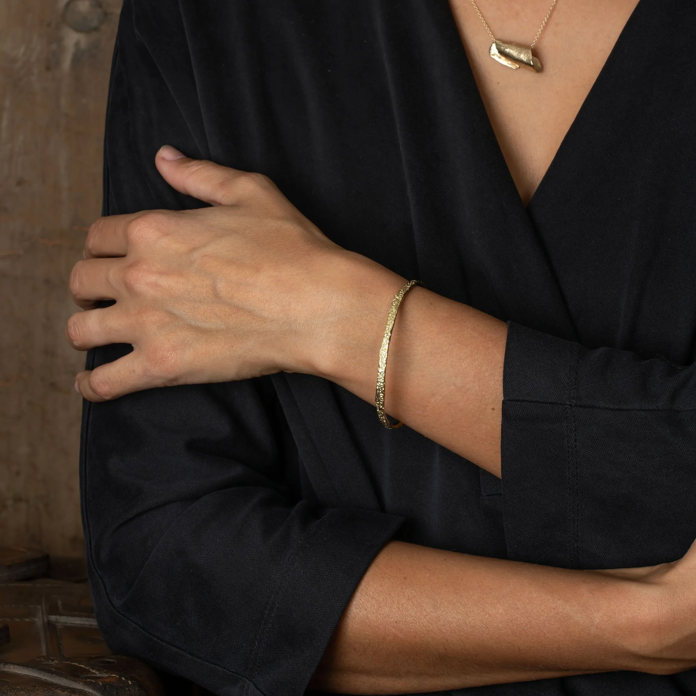 Urchin Bangle 18ct Gold