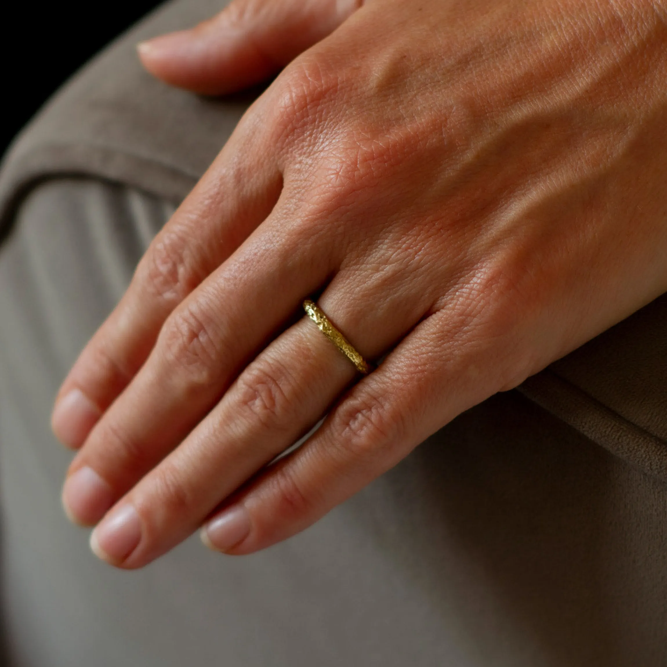 Urchin Fine Ring 18ct Gold